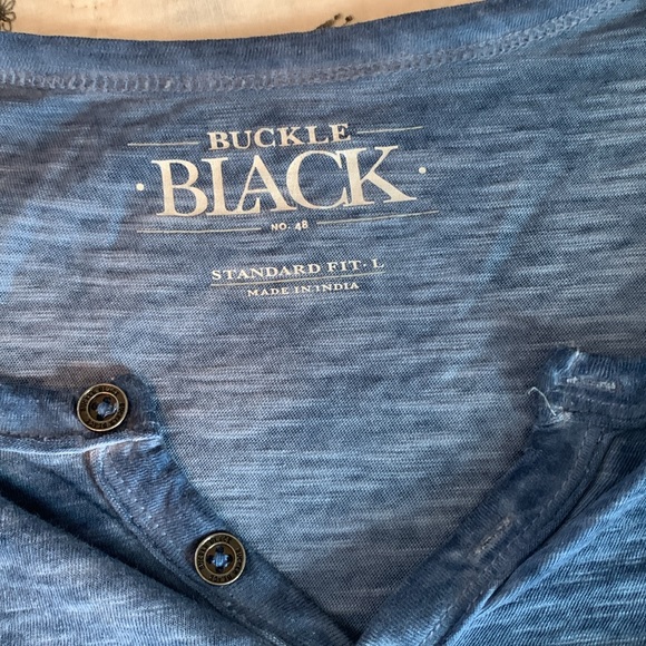 Buckle Black t-shirt. Worn once - Picture 6 of 6